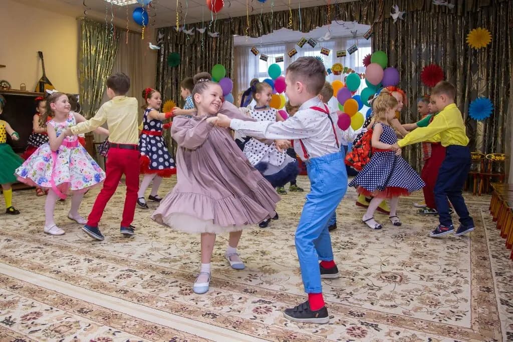 Школа № 201 ордена Трудового Красного Знамени имени Героев Советского Союза Зои и Александра Космодемьянских, дошкольное отделение — фото 6