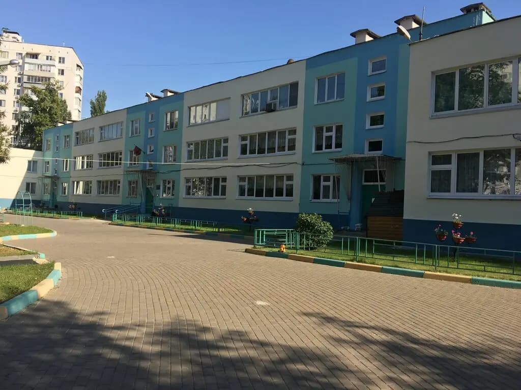Школа имени дважды Героя Советского Союза И.С. Полбина, дошкольные группы, корпус № 1 — фото 9