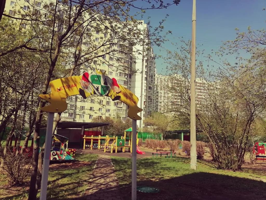 Школа № 1359 имени авиаконструктора М. Л. Миля, корпус Дг-7 — фото 4