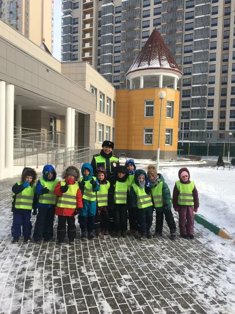 Средняя школа № 19, детский сад Замок детства — фото 2