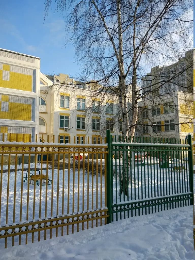 Школа № 2000, здание № 6, дошкольный корпус Сказочный городок — фото 1