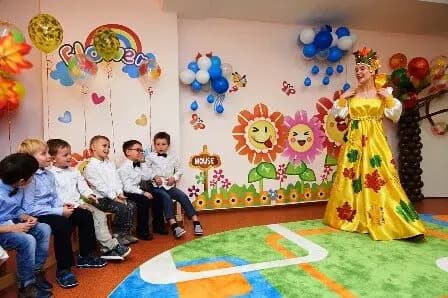 Средняя общеобразовательная школа с углубленным изучением отдельных предметов имени И.П. Светловой, дошкольные группы Светлячок — фото 2