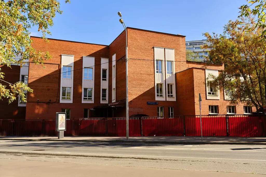 Академическая гимназия — фото 1