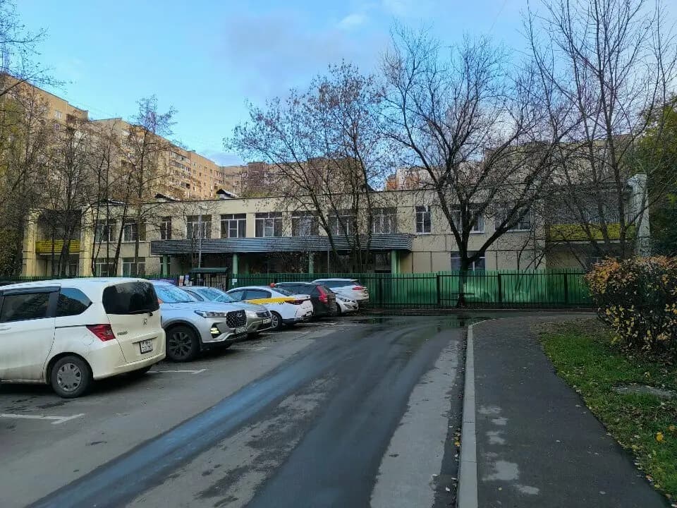 Школа № 2098 многопрофильный образовательный центр имени Героя Советского Союза Л. М. Доватора, Кораблик — фото 1