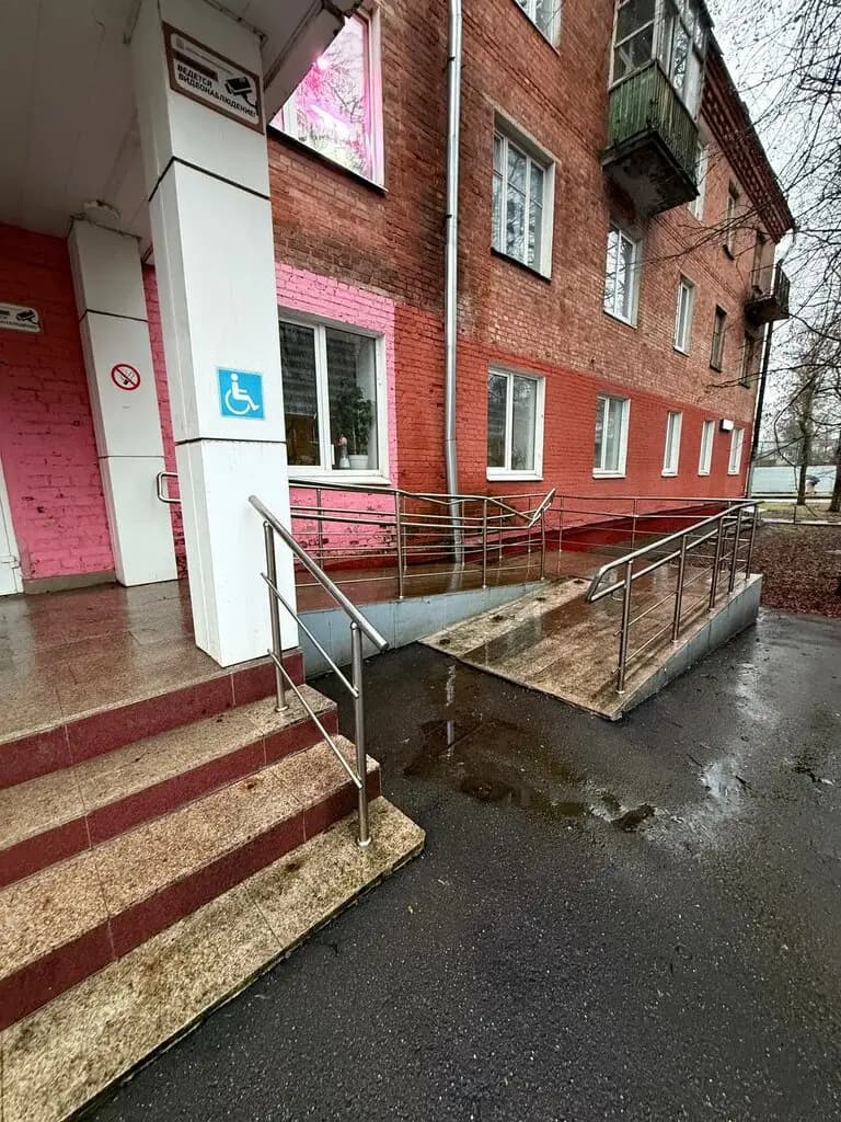 Гимназия № 23, здание № 10 палисадик Воробушки — фото 3