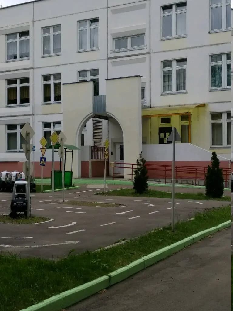 Школа № 463 имени Героя Советского Союза Д.Н. Медведева, корпус дошкольного образования № 2 Жемчужинка — фото 1